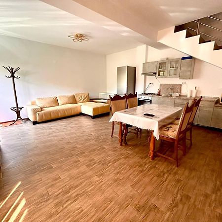 内霍瓦Casa Camelia别墅 外观 照片